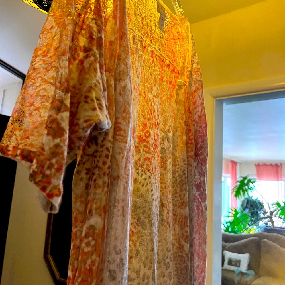 Asssessery top, multi colored